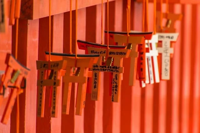 mini torii fushimi inari taisha - kyoto