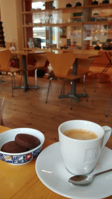 coffee break in japan