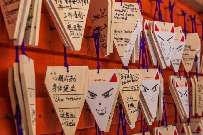 renard voeu fushimi inari taisha - kyoto