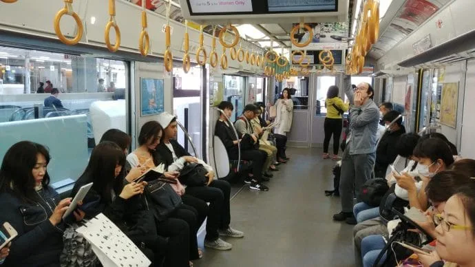 scene of life metro kyoto japan