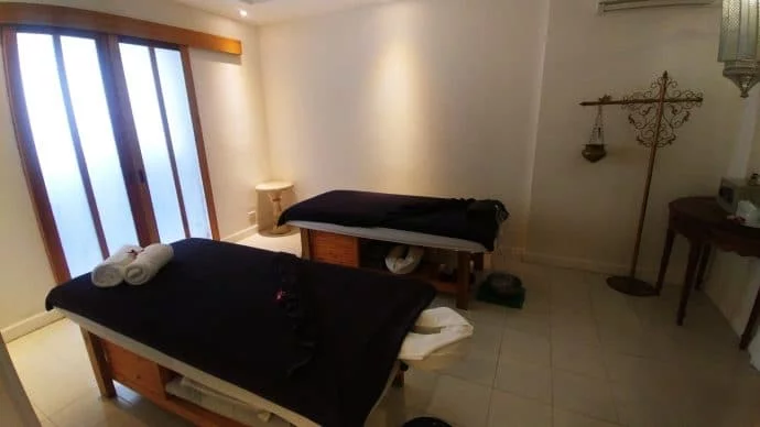 massage table oasis spa kamala phuket