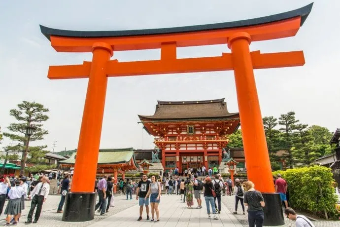 torii entrance fushimi inari taisha - kyoto