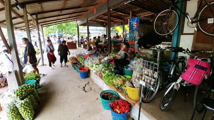 floating market tha kha floating market - thailand