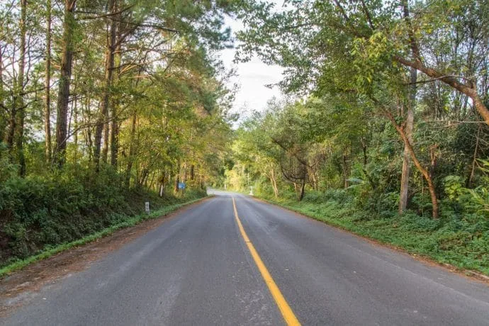 doi ang khang summit road - thailand