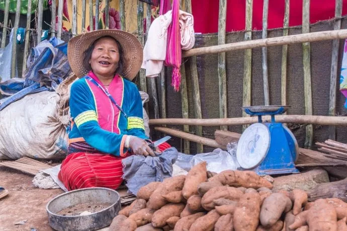 old woman palaung doi ang khang - thailand