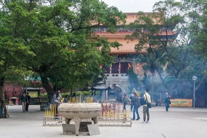 po lin monastery courtyard hong kong