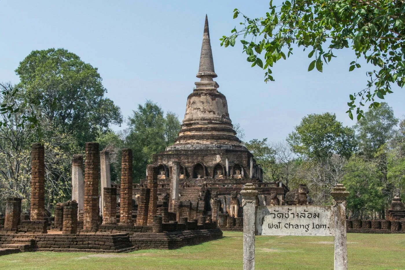 wat chang lom si satchanalai historical park - thailand