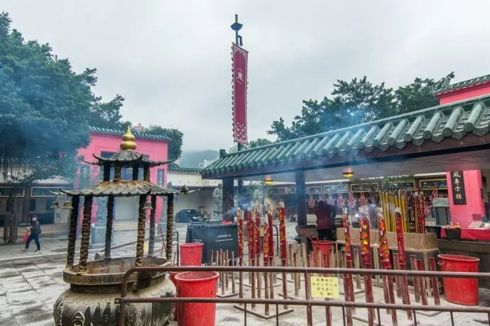 incense courtyard temple che kung - hong kong