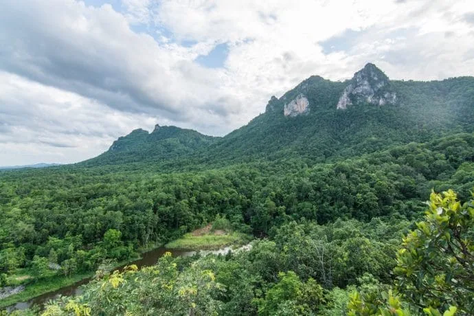 wat phra bat phu pha daeng mountain - thailand