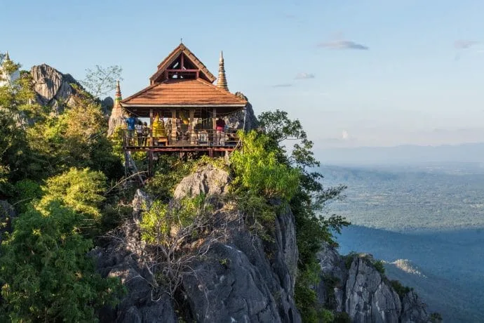 buddha platform wat chalerm phrakiat lampang
