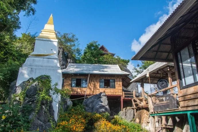 wat phra bat phu pha daeng temple - lampang thailand