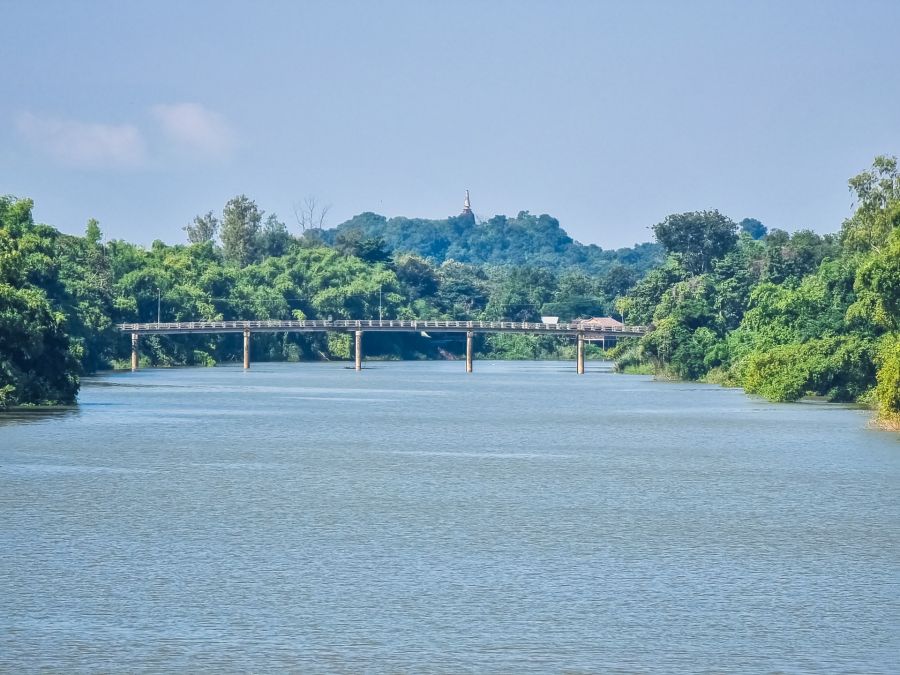 vue sur riviere yom parc historique de si satchanalai