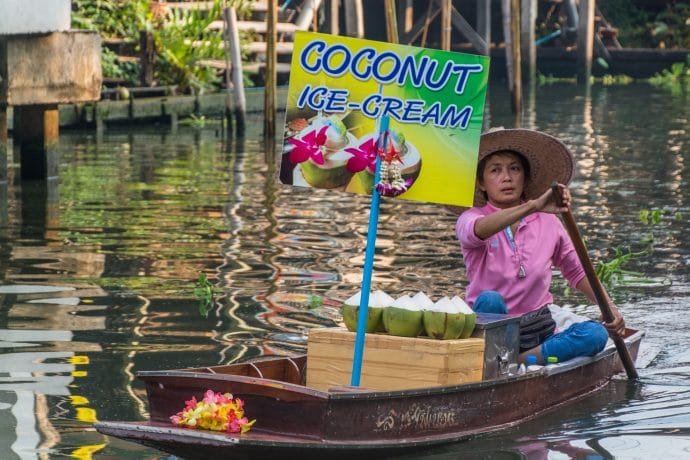 coconut marché flottant damnoen saduak