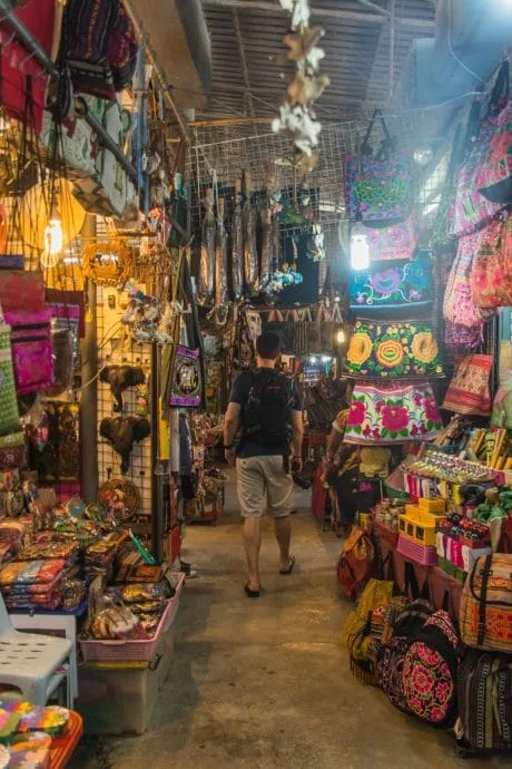 floating market maze damnoen saduak