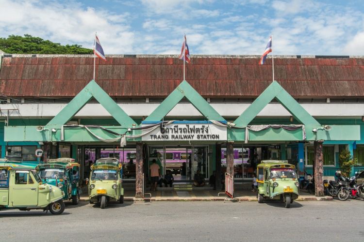 gare ville trang - thailande