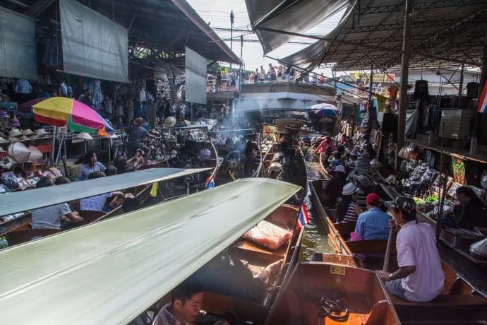 rush hour floating market damnoen saduak