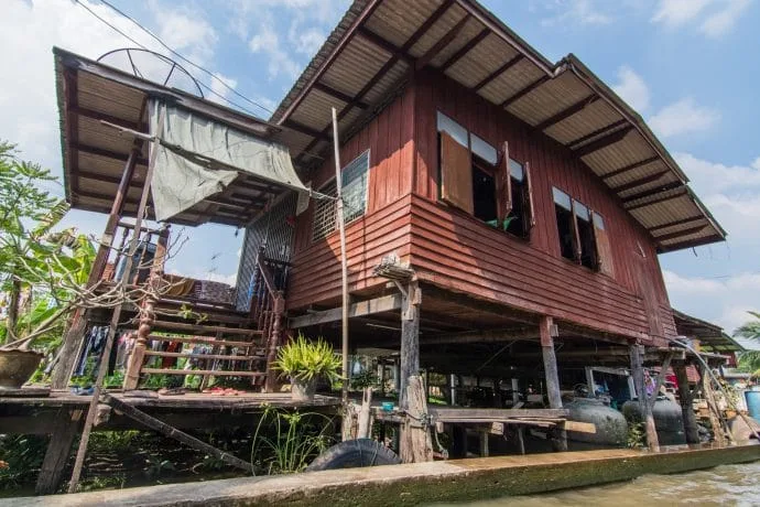 stilt house near damnoen saduak floating market