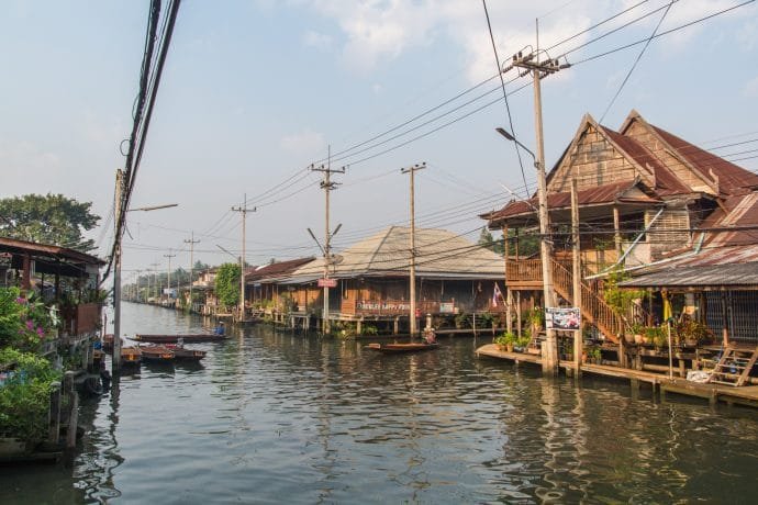 matin canal damnoen saduak