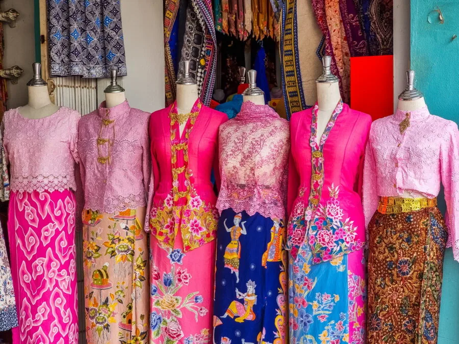 traditional clothing boutique phuket town