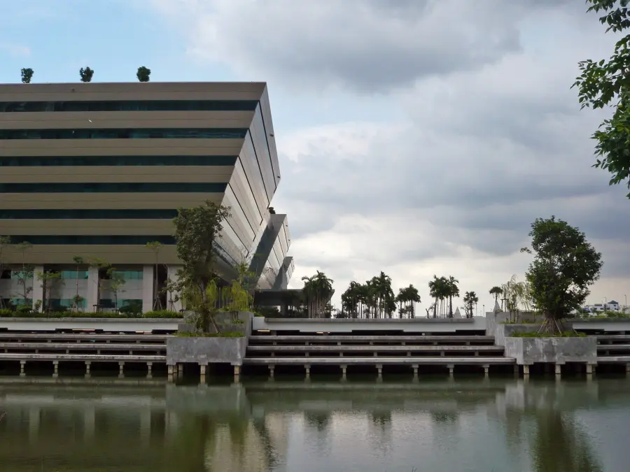 bureaux immigration bangkok chaeng watthana visas long séjour