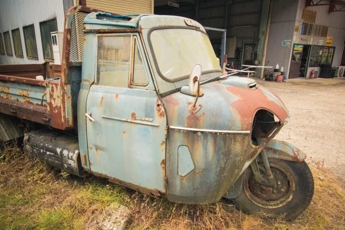 old tuk tuk mazda downhill wazuka mountain - kyoto prefecture japan