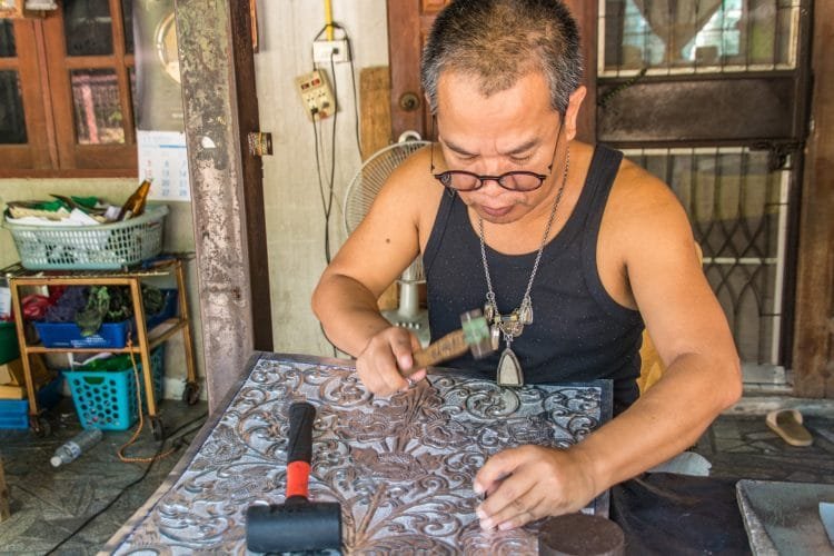 artisan wat si suphan silver temple - chiang mai