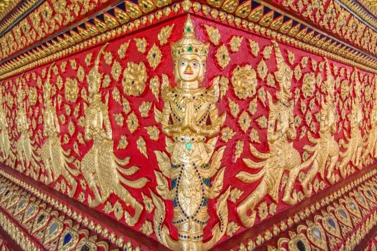 gilding wat suan dok - chiang mai