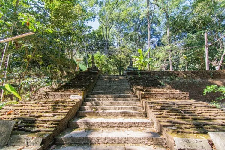 entrance wat umong - chiang mai
