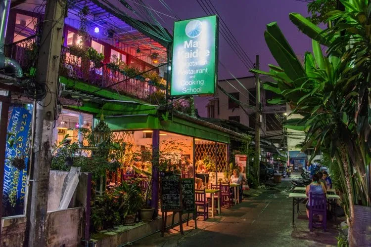 vegetarian restaurant and cooking school bangkok