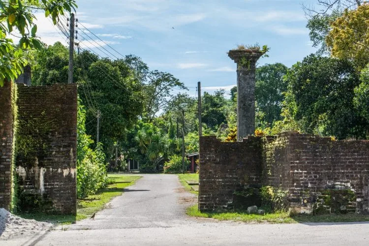 entrance governor's residence - ranong - thailand