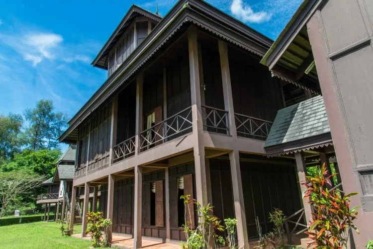 rattanarangsan palace - ranong - thailand