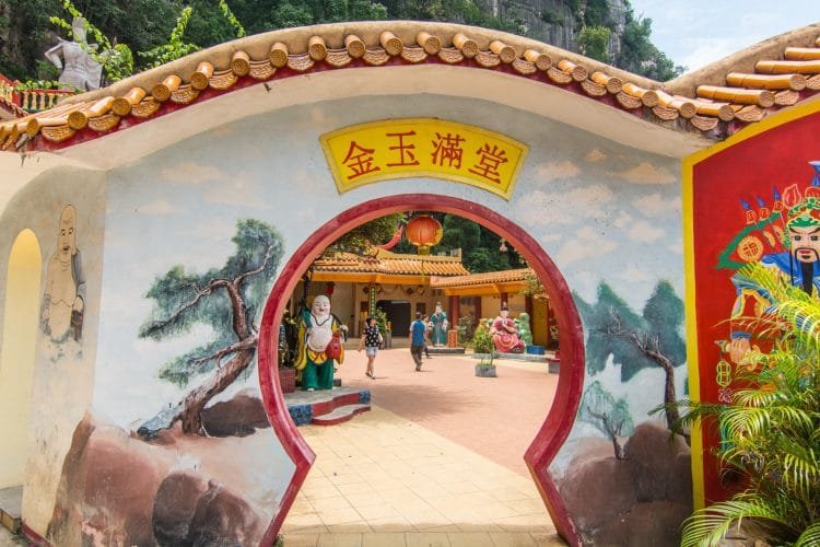 porte chinoise ling sen tong temple - ipoh - malaisie