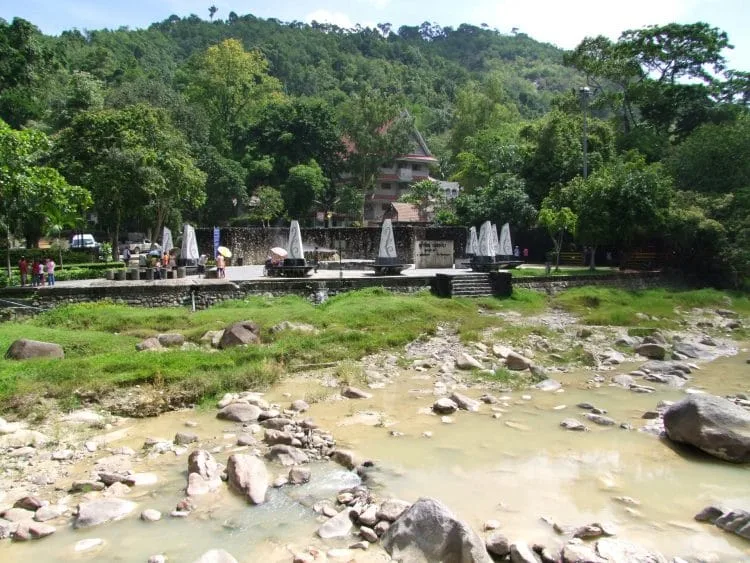 raksa warin hot spring ranong - thailand
