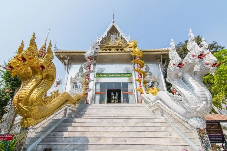 wat muang building - ang thong - thailand