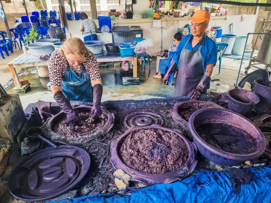 diy auntie ngiem indigo dyeing learning center village indigo ban thung hong phrae