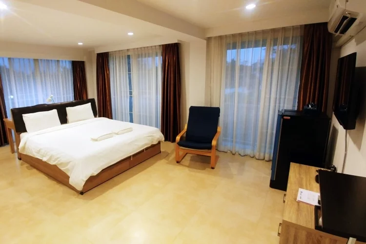 large room baan i inspire phrae