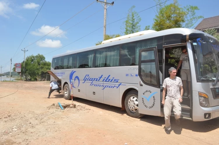 giant ibis bus phnom penh - siem reap