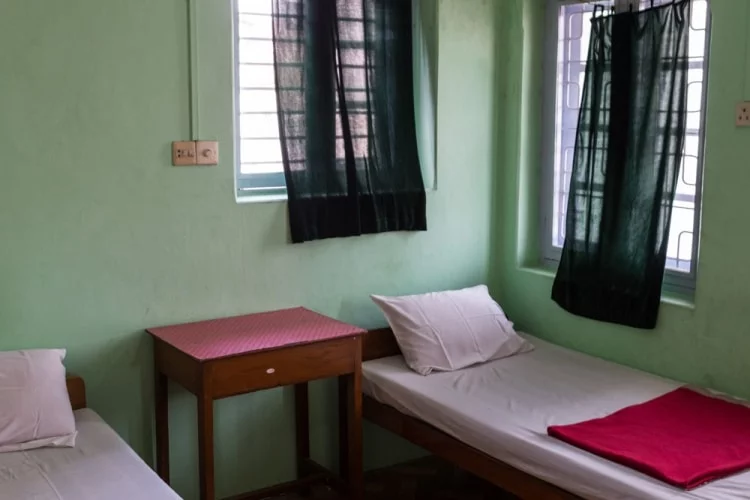 room hotel mawlamyine burma