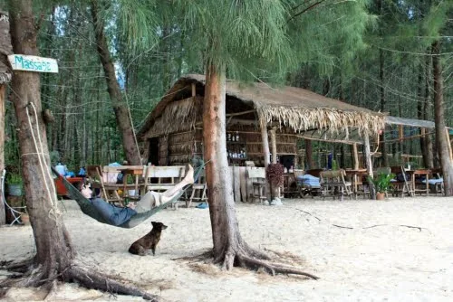 tawan bar and bungalows koh phra thong