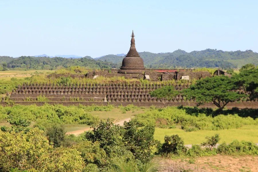 koet-thaung mrauk u rakhine temple burma