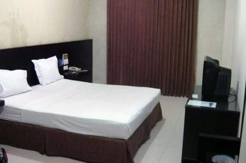 room at family guesthouse surabaya