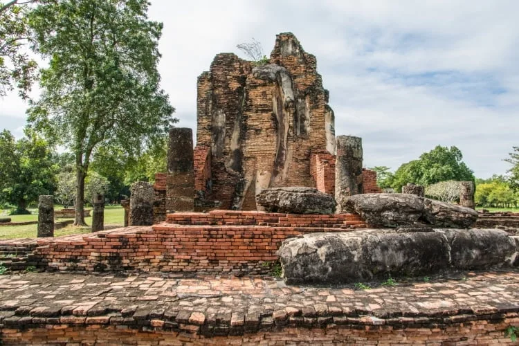 mondop wat phra phai luang sukhothai
