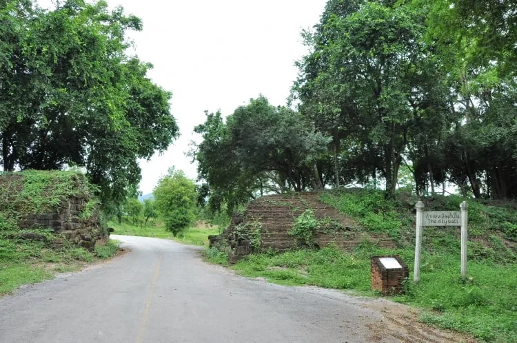 old city wall sukhothai