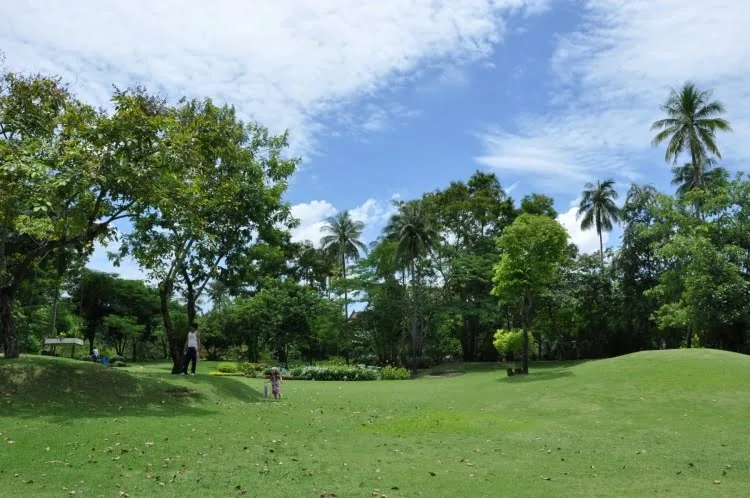 rama II memorial park amphawa - thailand