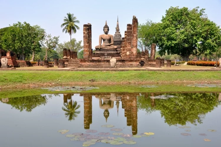 iconic spot sukhothai historical park wat mahathat