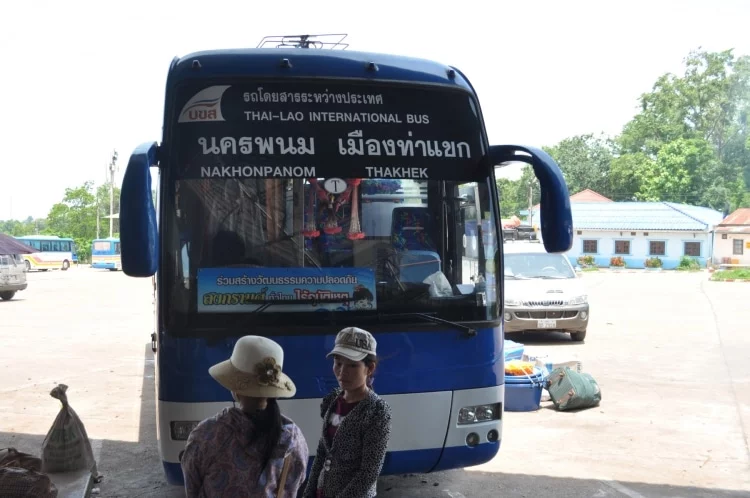 Lao-Thai cross-border bus Nakhon Phanom - Thakhek
