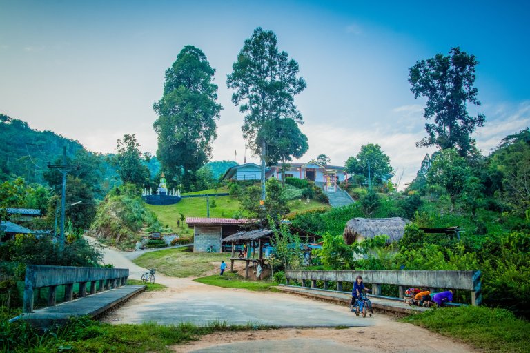 village proche chute huay keaw - chiang rai - thailande