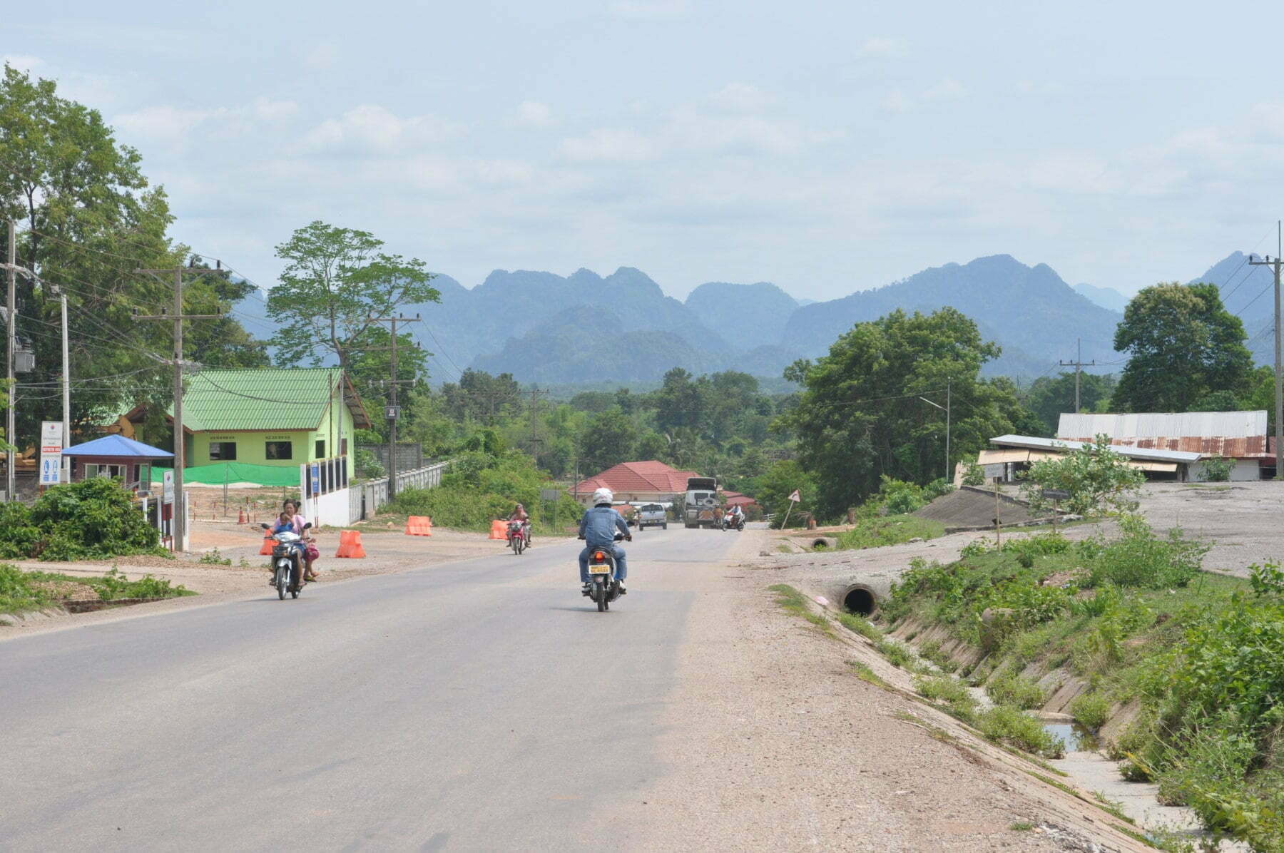 route sortie ville thakhek - laos route sortie ville thakhek - laos