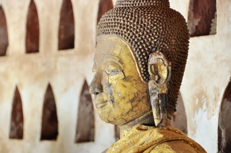 buddha statues vat sisaket vientiane