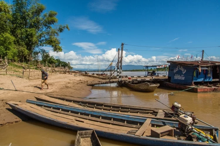 Mekong crossing to Champassak - southern Laos